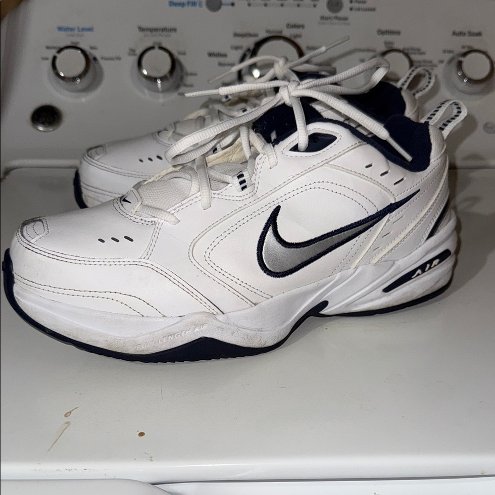 Nike Men's Air Monarch Shoes